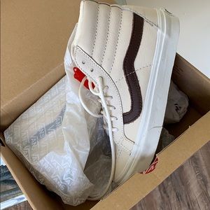 Sk8 hi brown and cream leather vans